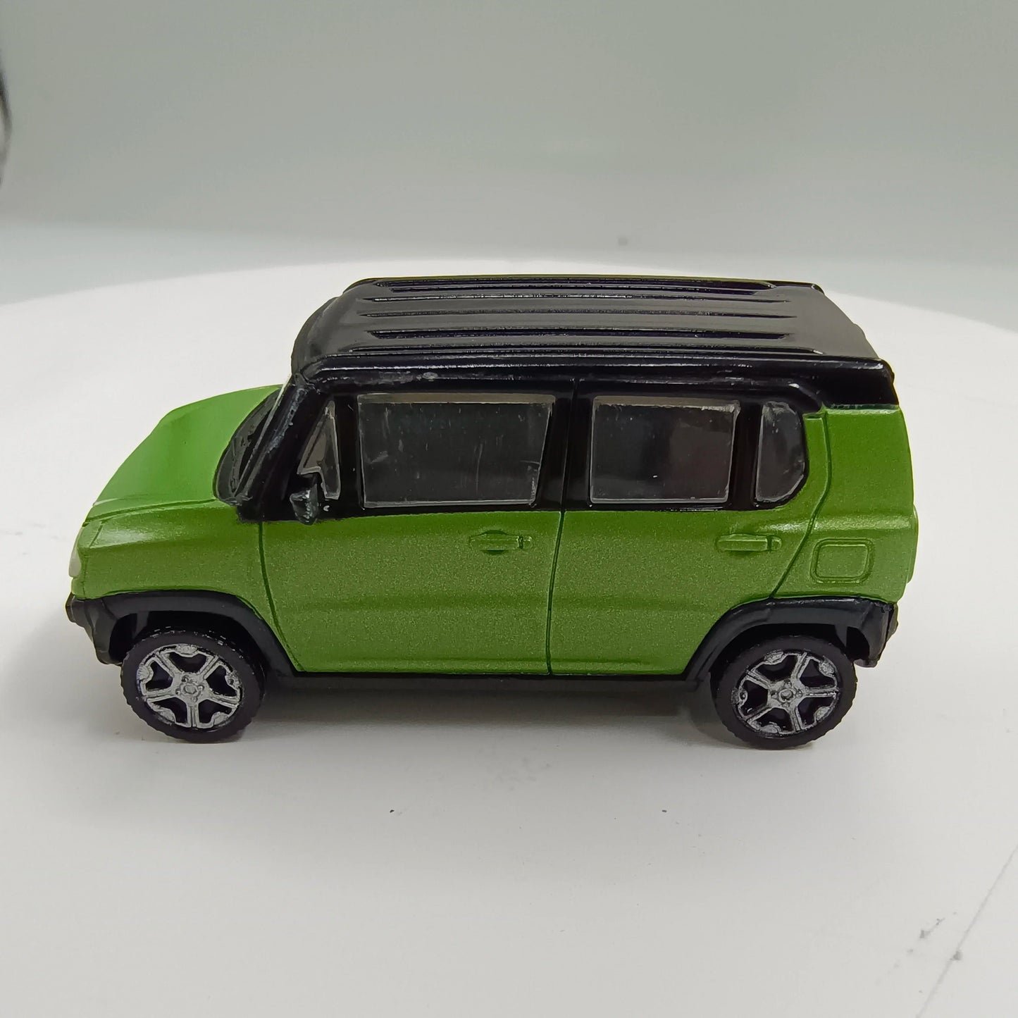 Bulk 1:64 Scale Suzuki HUSTLER Plastic Mini Car Model Classics Adult Souvenir Gift Static Display-No color box